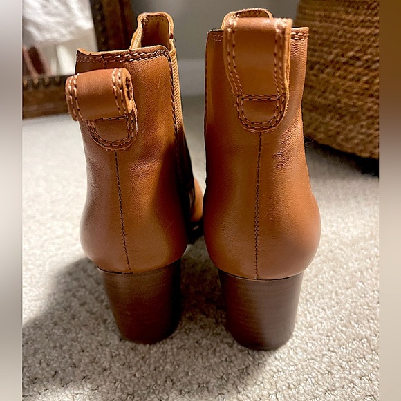 J Crew classic leather ankle boots, size 7.5/fits 7 (worn only once indoors) - Picture 3 of 3